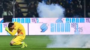 41岁詹皇效率竟压东契奇！26+10创里程碑，谁才是湖人真大腿？